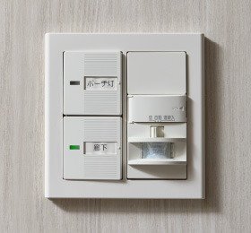 玄関オートライトセンサー