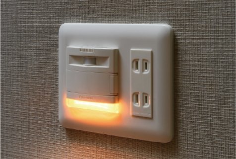 人感センサー付きフットライト