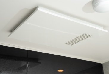 浴室換気暖房乾燥機