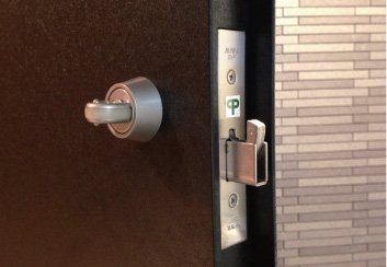 防犯サムターン・鎌付きデッド錠