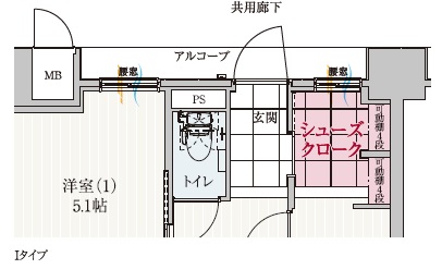 玄関には「シューズクローク」を採用