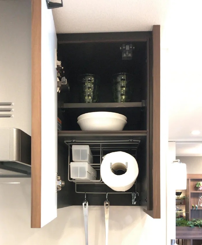 マルチハンガー付吊戸棚