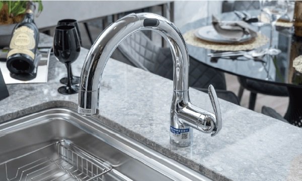 浄水機能付タッチレス水栓