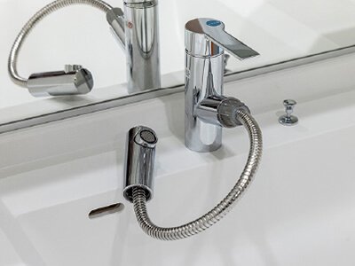引き出し式
シングルレバー水栓