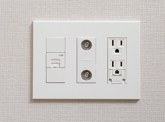 マルチメディアコンセント
