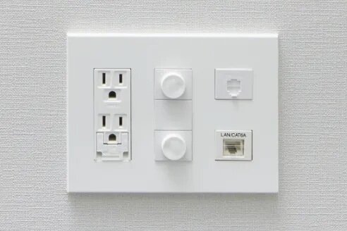 マルチメディアコンセント