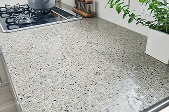 キッチンカウンタートップ(天板)
フィオレストーン採用