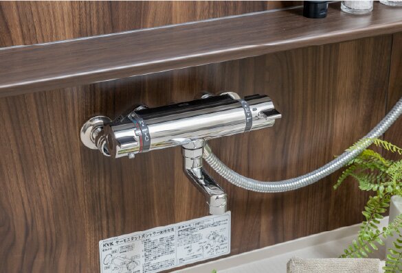 サーモスタット付混合
水栓&浴室カウンター