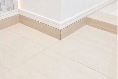 高級感漂う玄関床大理石調タイル