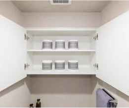 トイレ吊戸棚