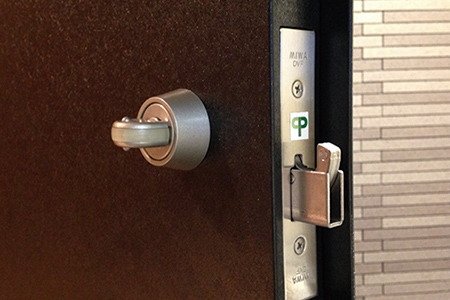 防犯サムターン・鎌付きデッド錠