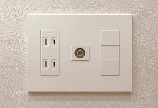 マルチメディアコンセント