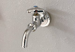 バルコニー散水栓