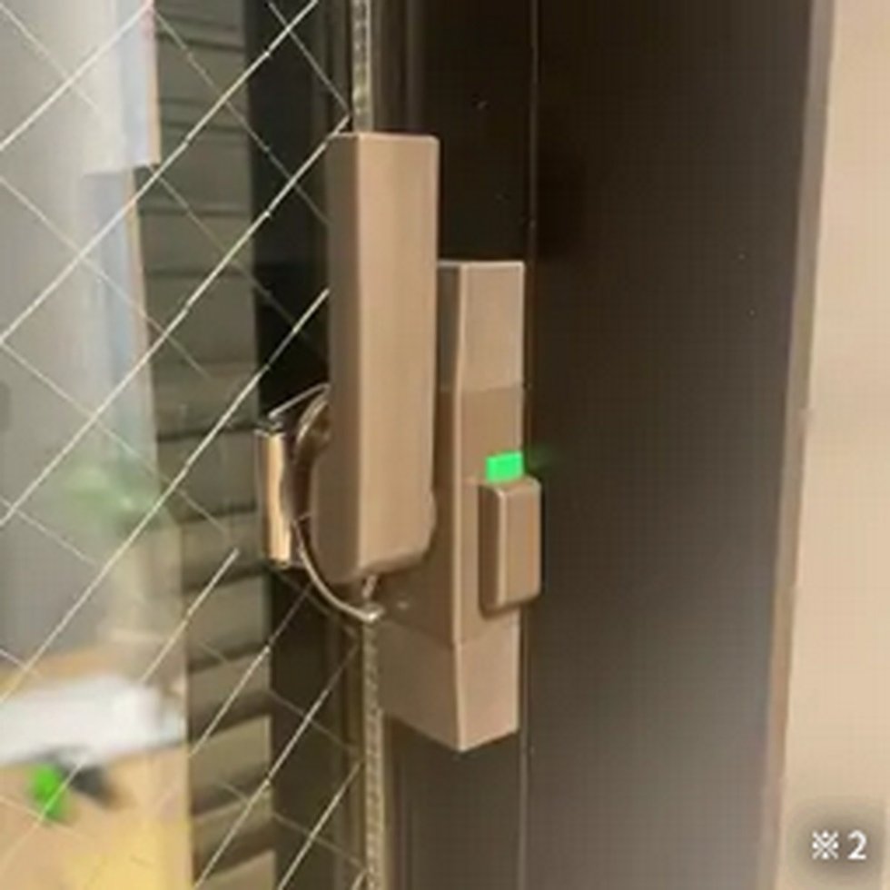 サッシ補助ロック