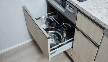 ソフトクローズ付き収納
