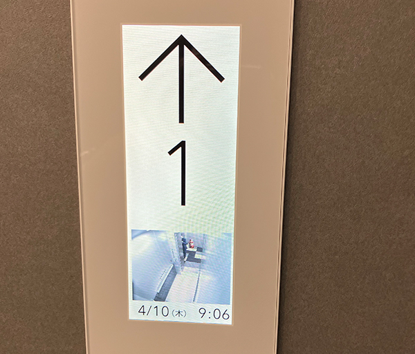 エレベーターモニター