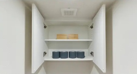 トイレ吊戸棚