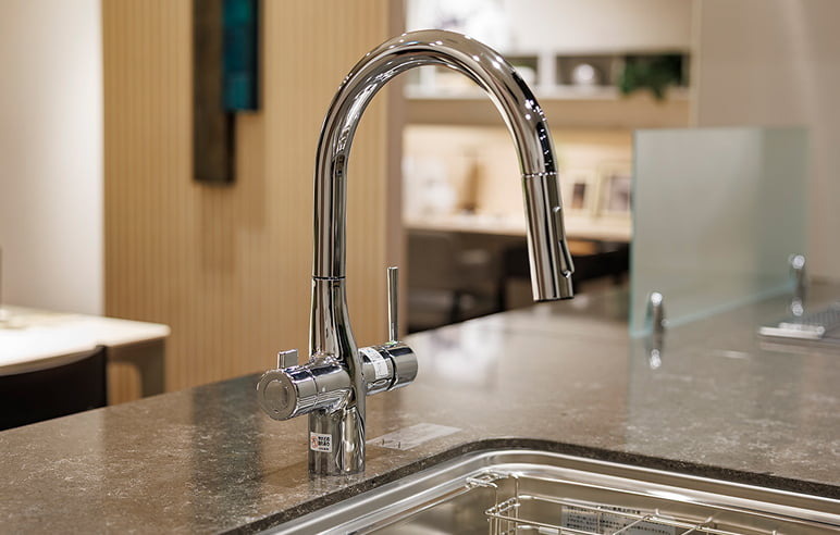 浄水器付き水栓