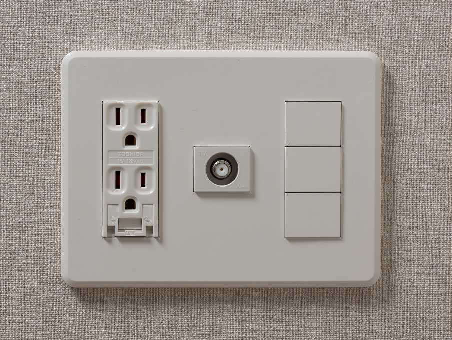 マルチメディアコンセント