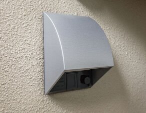 防水コンセント