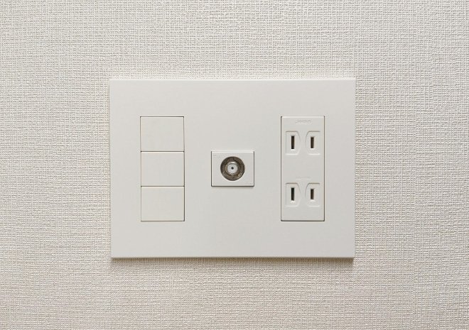 マルチメディアコンセント