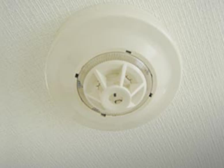 熱を感知し音声警報を発信