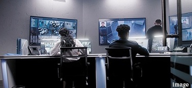365日家族を見守る24時間遠隔監視システム