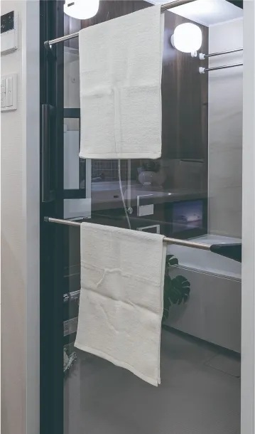 ドア外2段タオル掛け