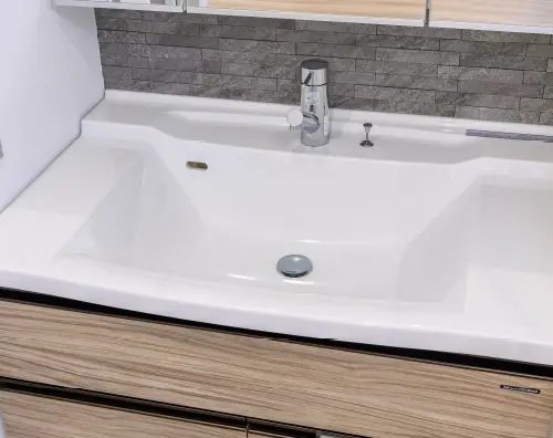 洗面ボウル一体型シンク
