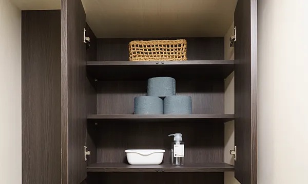 トイレ上部吊戸棚