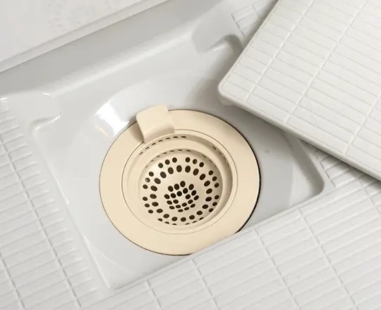 手軽にお手入れできる排水口