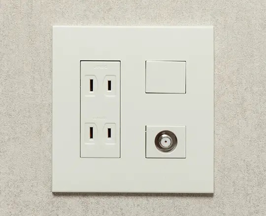 マルチメディアコンセント