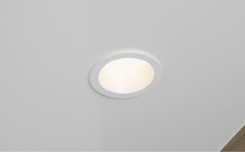長寿命・省エネ仕様のLEDダウンライト