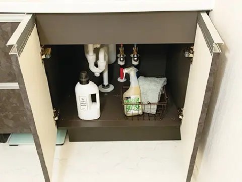 ボウル下開き扉収納