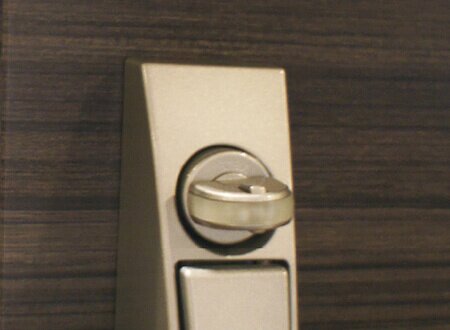 スイッチ式サムターン