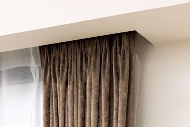 カーテンボックス