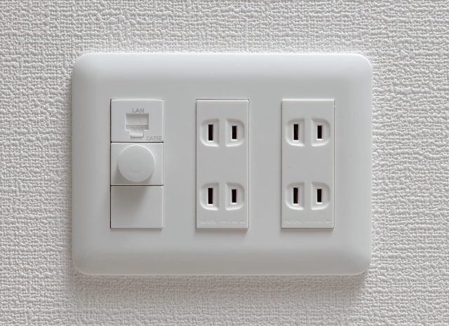 マルチメディア・コンセント