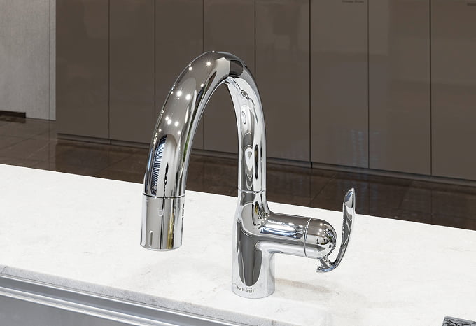 タッチレス水栓