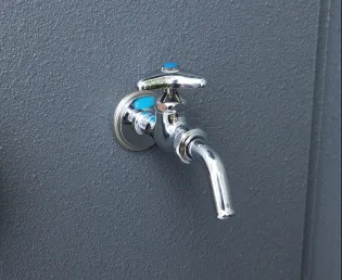 バルコニー水栓
