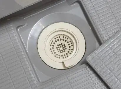 手軽にお手入れできる排水口