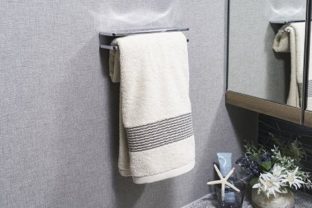 小物置き付きタオル掛け
