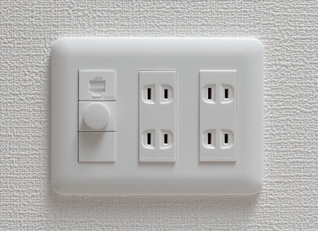 マルチメディア・コンセント