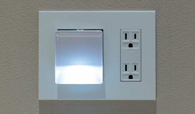 LED足元保安灯