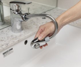 引出式シングルレバー水栓