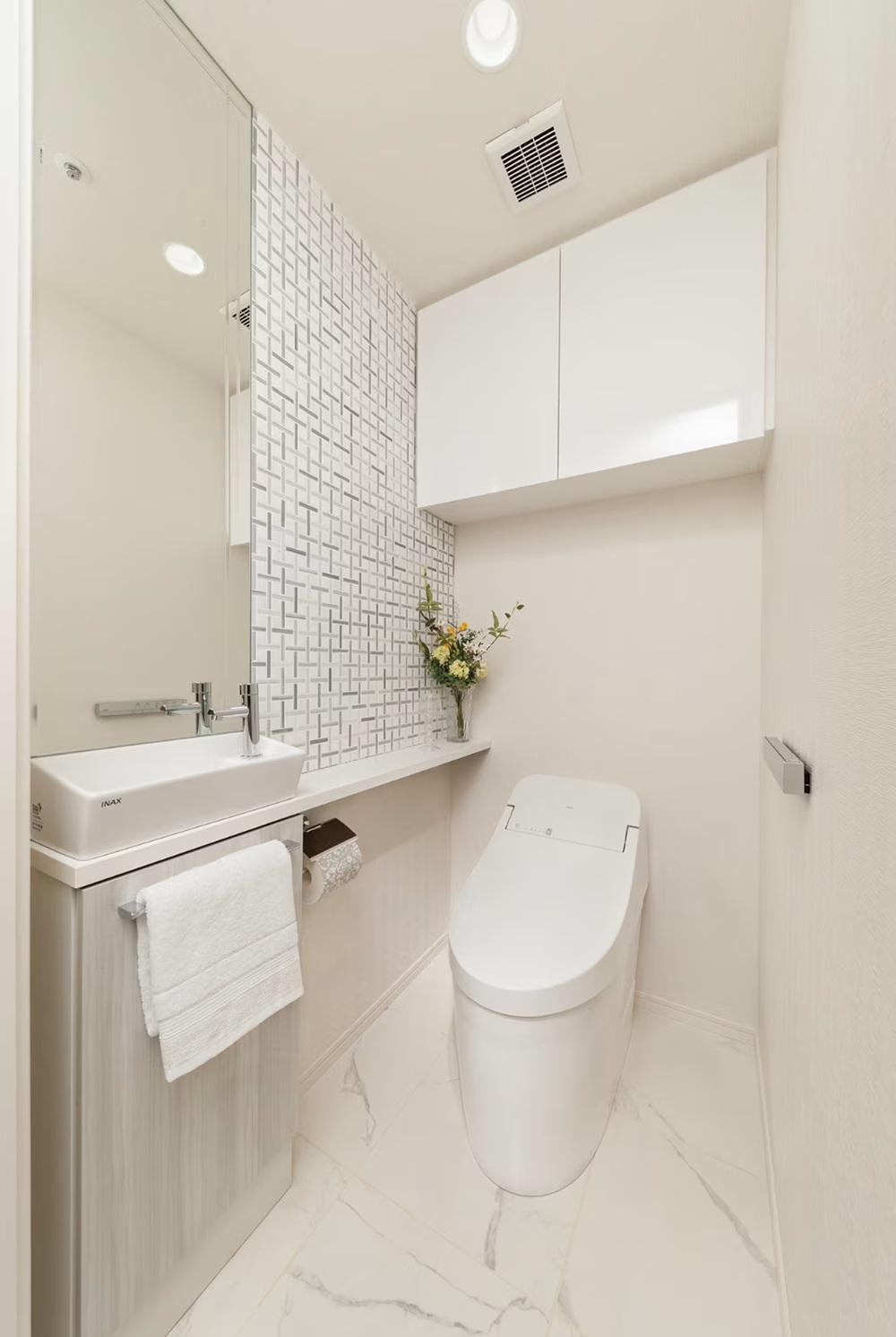 ローシルエットタンク式トイレ