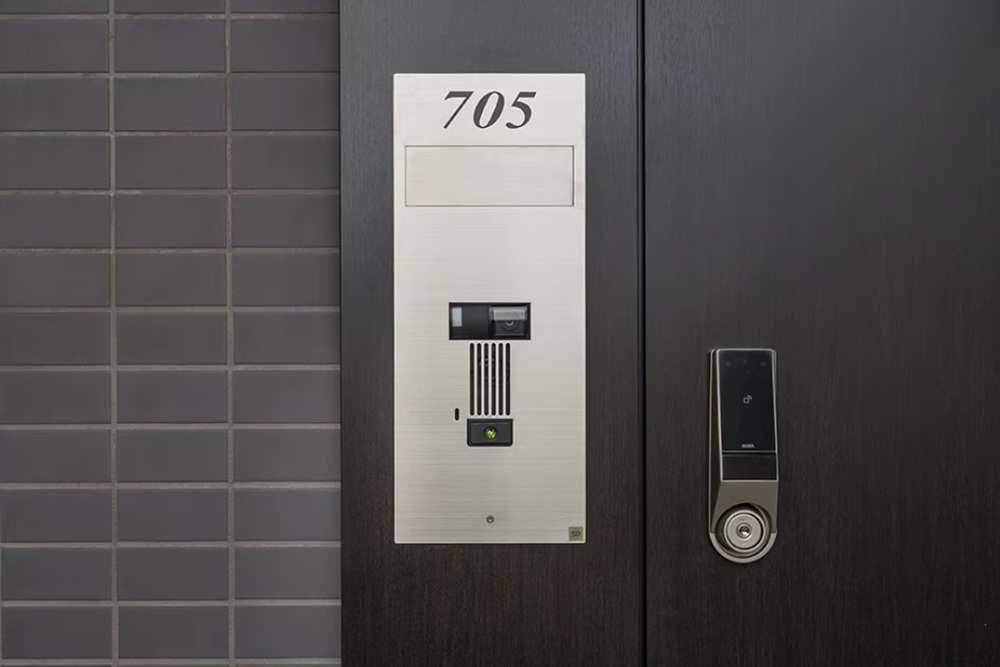 カメラ付玄関前インターホン（子機）