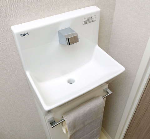 手洗いキャビネット（自動水栓）