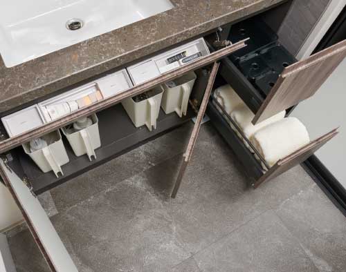 フロアキャビネット