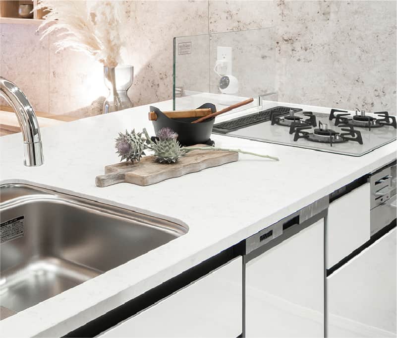 広々としたキッチンカウンター