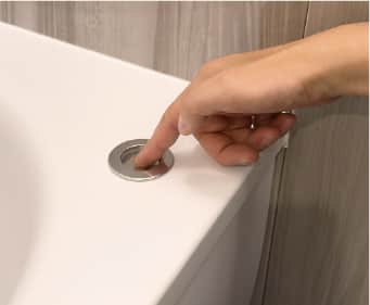 ボタンを押すだけの「ワンプッシュ排水栓」
